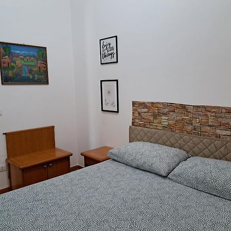 Apartment Roma Tor Vergata Con Giardino Exterior photo